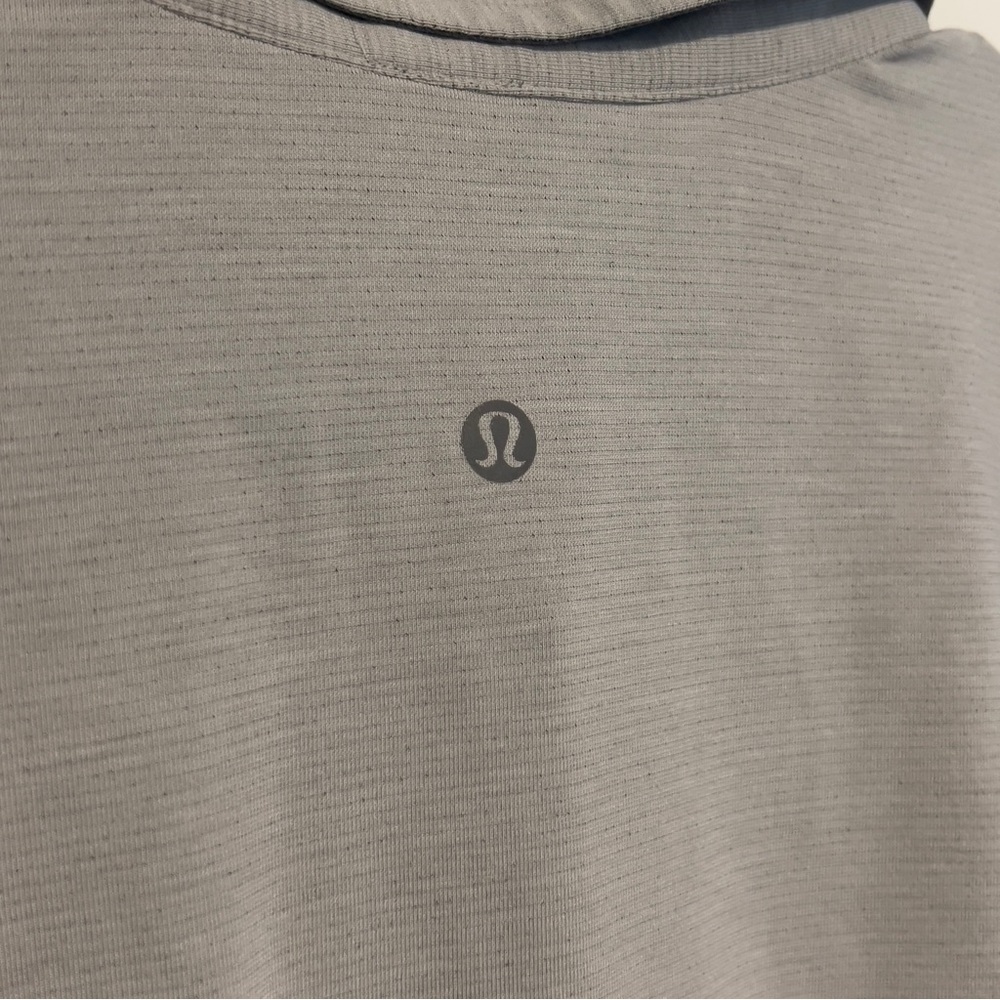 Lululemon Mens lightweight Polo Size XL - off white color